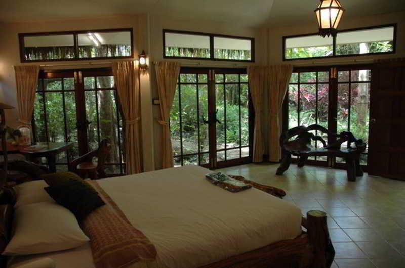 Momchailai Forest Retreat Kanchanaburi Exterior photo