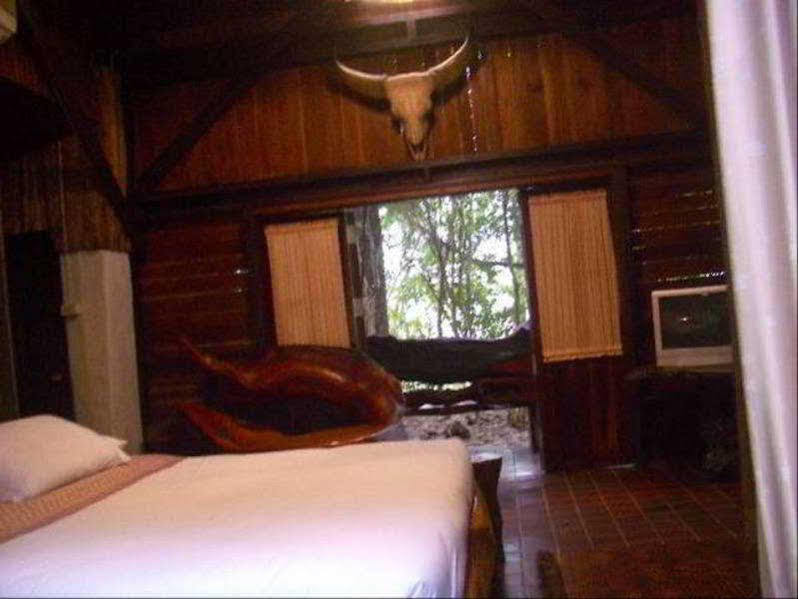 Momchailai Forest Retreat Kanchanaburi Exterior photo